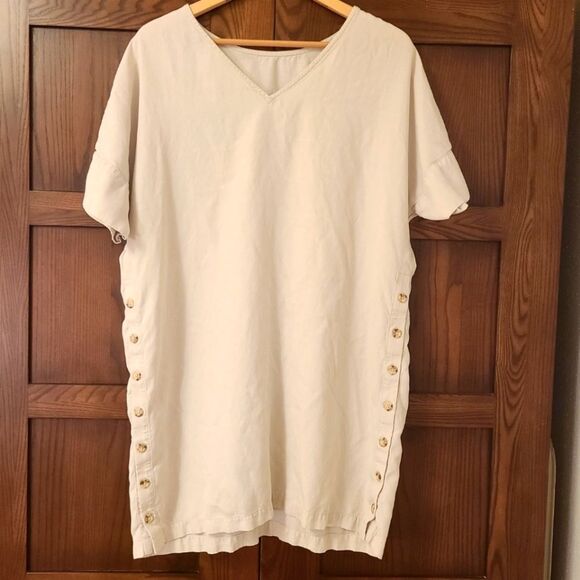 Vetta Capsule Relaxed Tunic in Sand - Picture 2 of 7